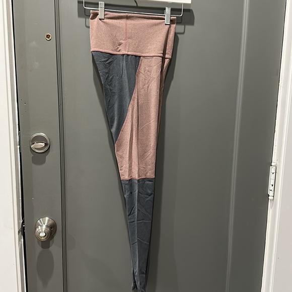 Beyond Yoga spacedye leggings - Picture 3 of 4